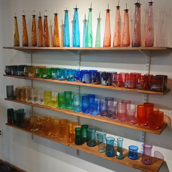 Meet your Posher, Avellis - Picture 1 of 12